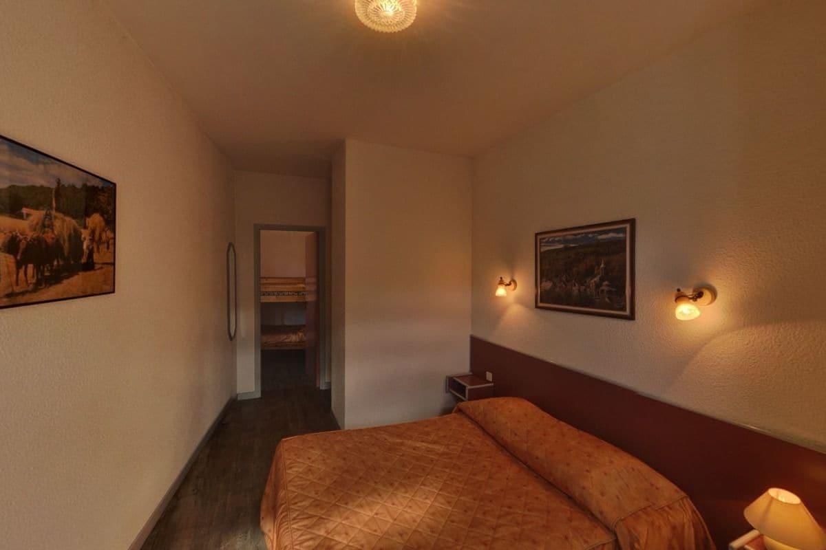 Hotel Au Val Dore La Bourboule ภายนอก รูปภาพ