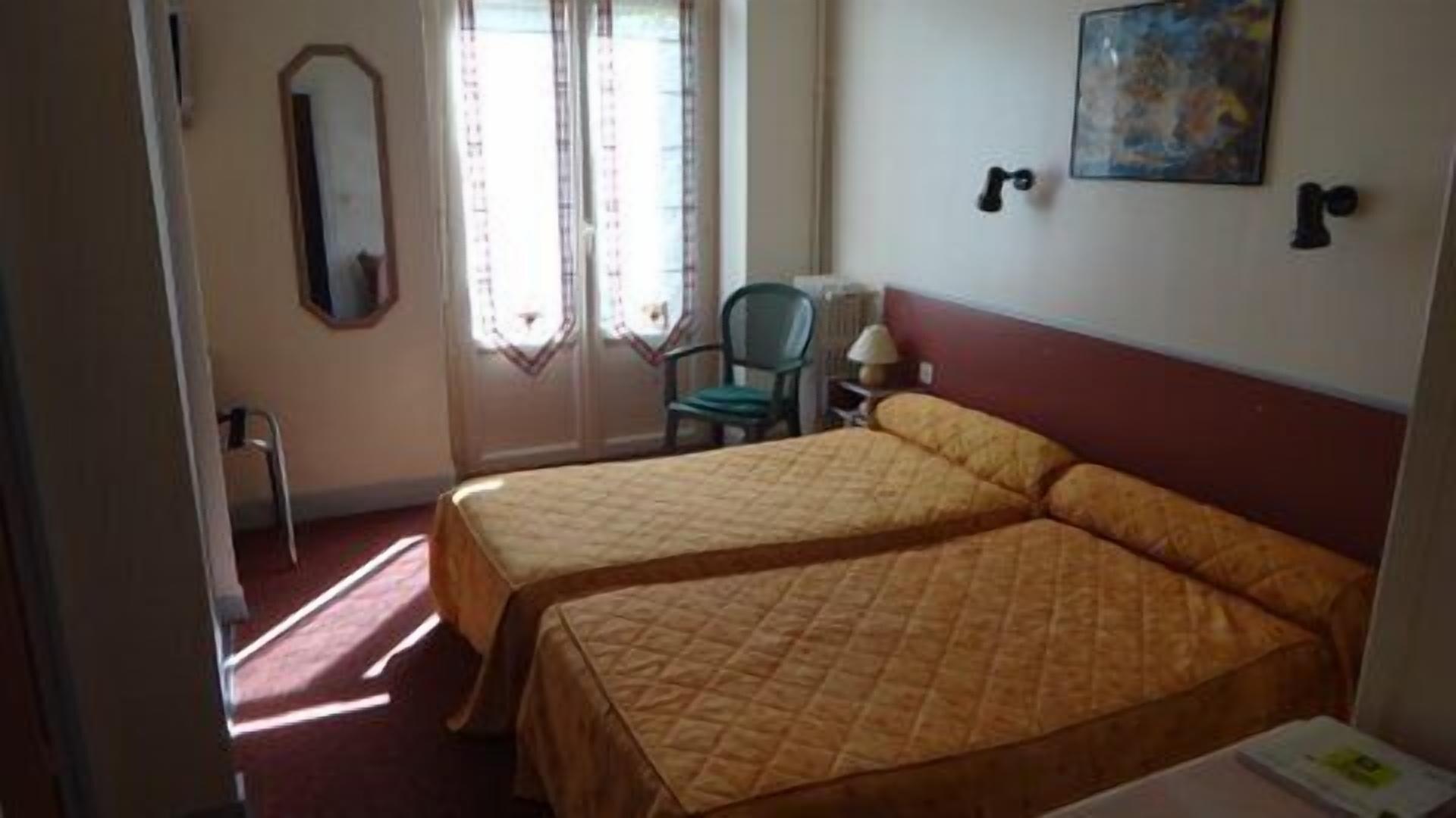 Hotel Au Val Dore La Bourboule ภายนอก รูปภาพ