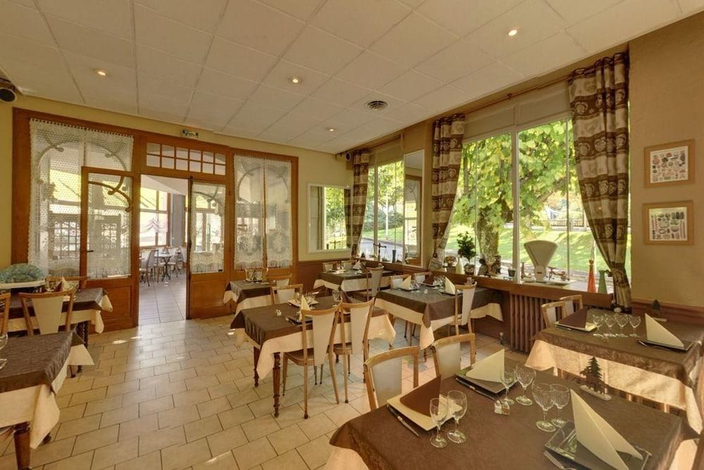 Hotel Au Val Dore La Bourboule ภายนอก รูปภาพ
