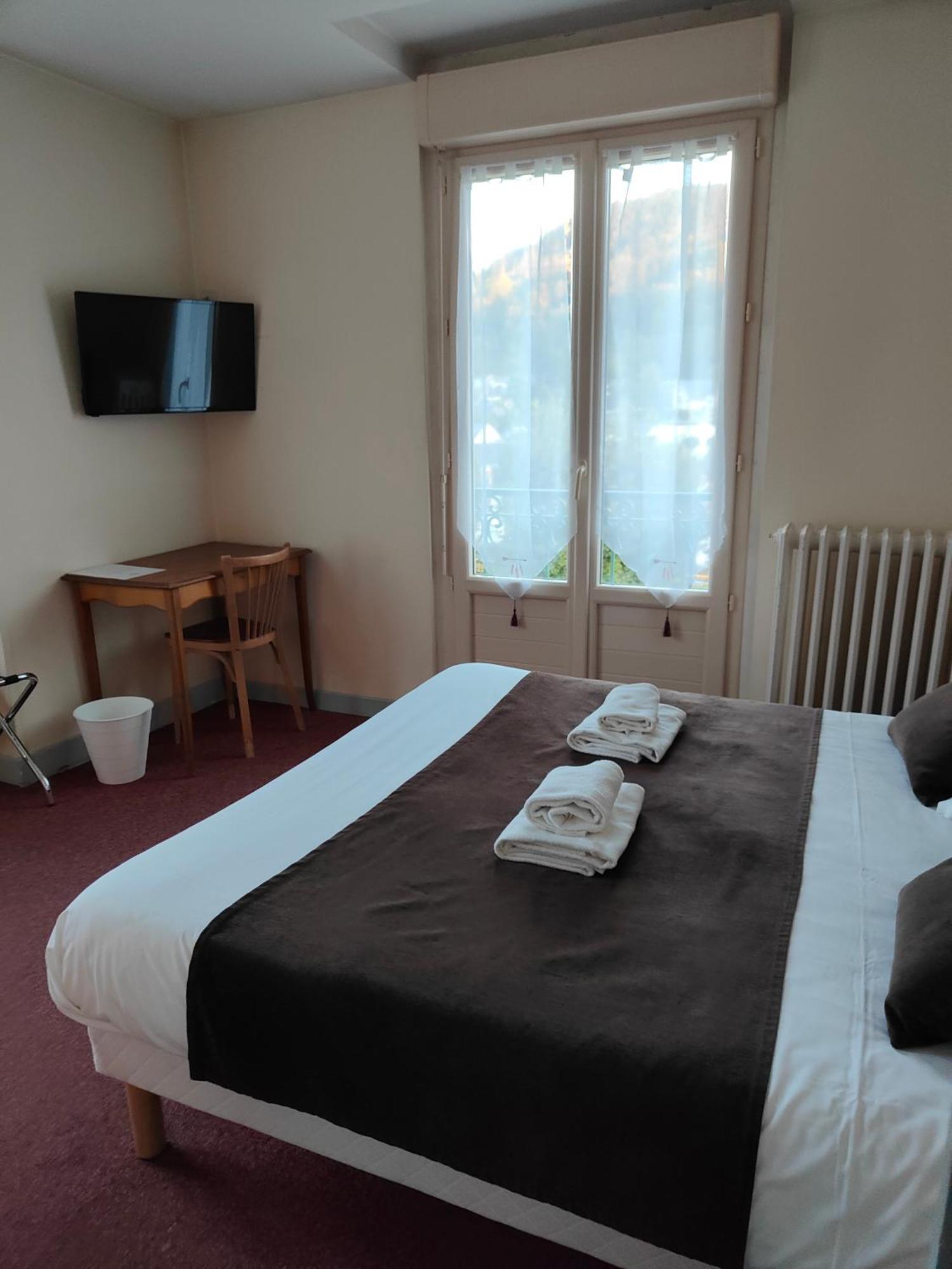 Hotel Au Val Dore La Bourboule ภายนอก รูปภาพ