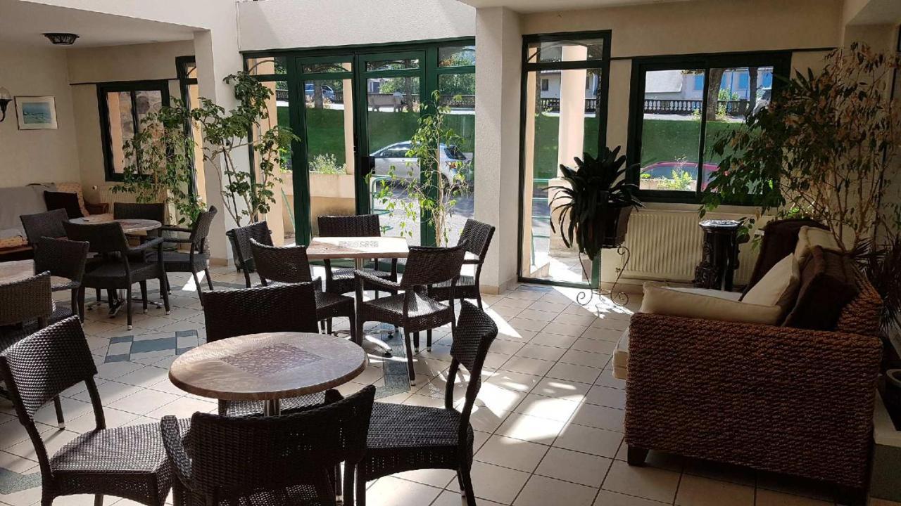 Hotel Au Val Dore La Bourboule ภายนอก รูปภาพ
