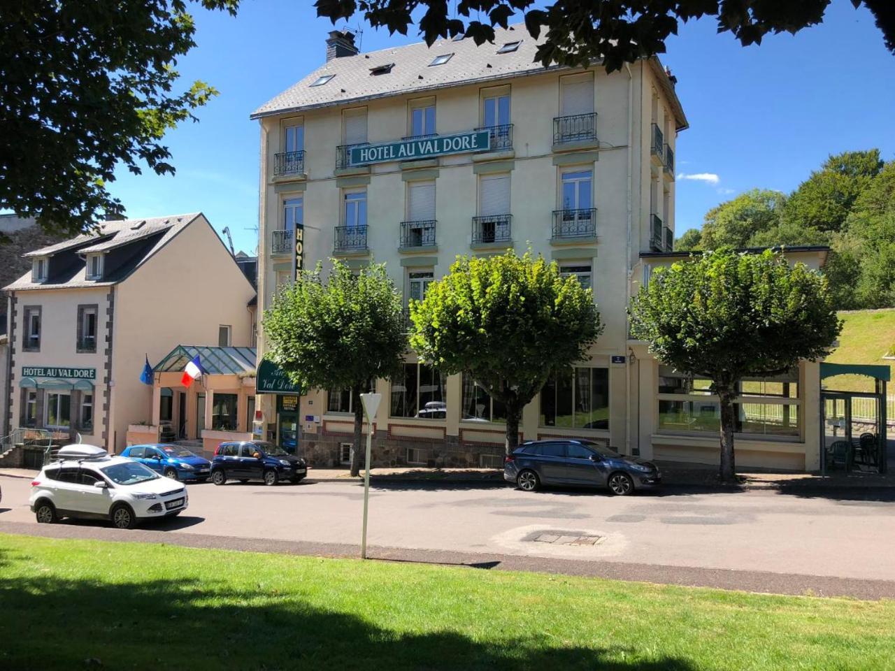 Hotel Au Val Dore La Bourboule ภายนอก รูปภาพ