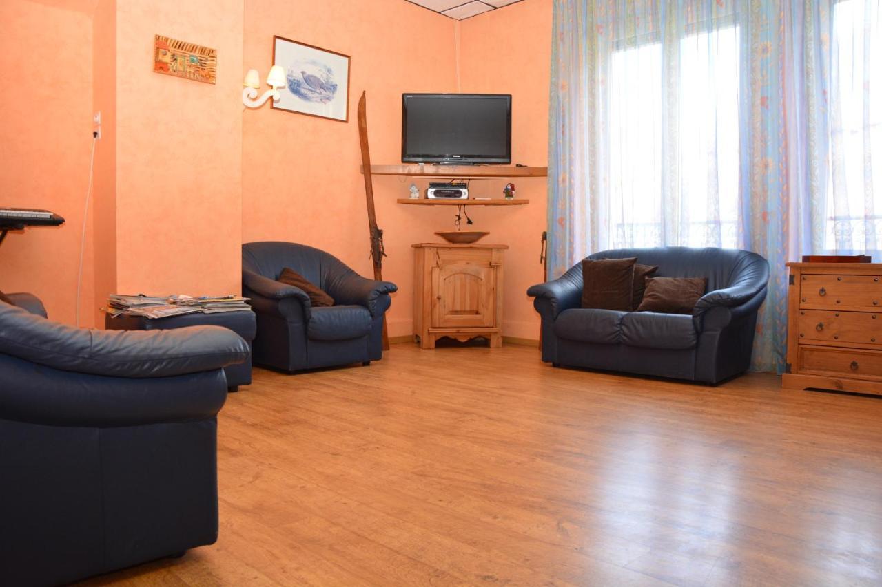 Hotel Au Val Dore La Bourboule ภายนอก รูปภาพ