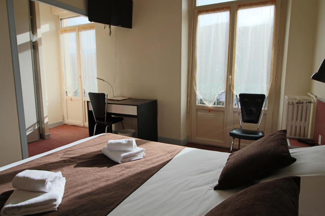 Hotel Au Val Dore La Bourboule ภายนอก รูปภาพ
